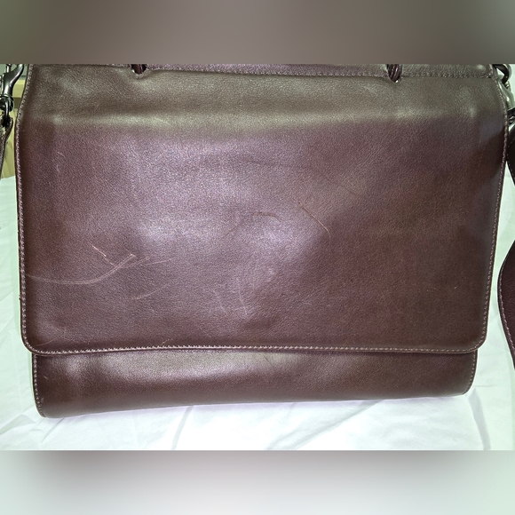 Rich Mahogany Leather Vintage Coach Whitney bag. - Picture 7 of 7